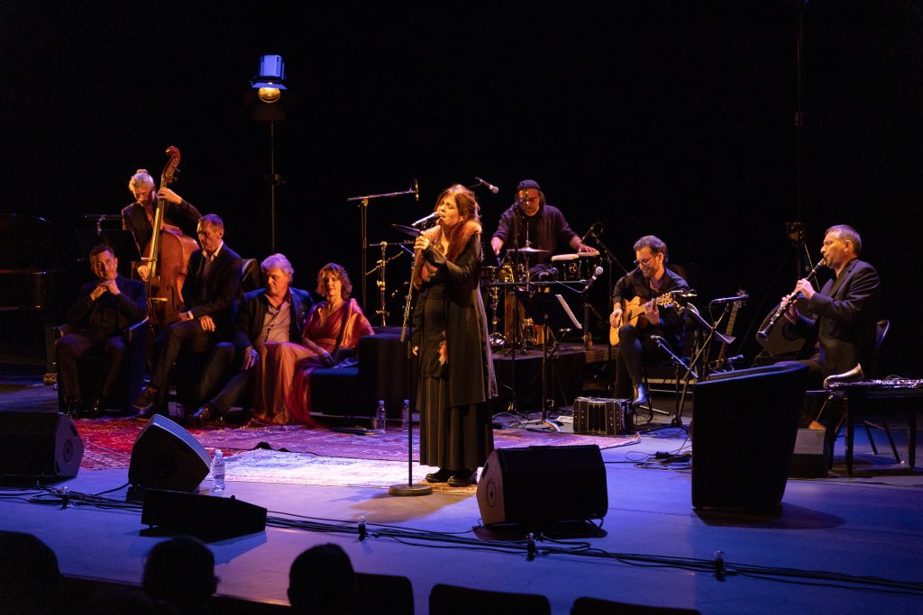 AGNÈS JAOUI – Dans mon salon